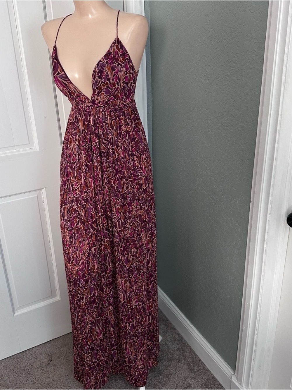 LULU’S KIT PLUM MULTI FLORAL PLEATED LACE UP MAXI DRESS - Picture 10 of 16